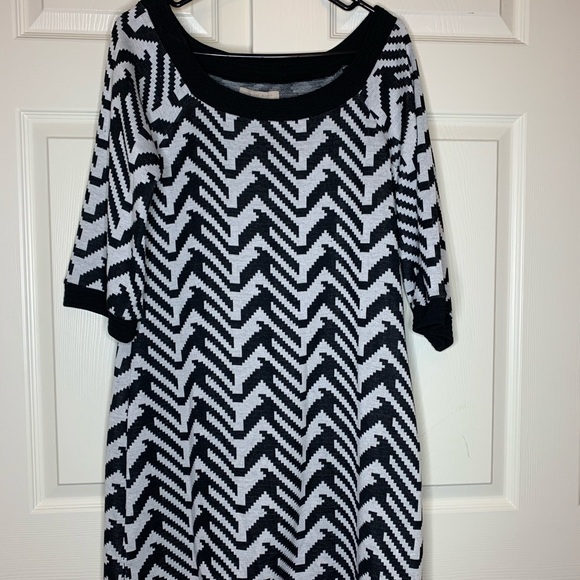 jonathan martin Sweaters - Black/white Geo Print tunic dress